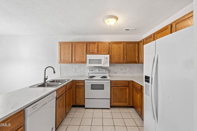 28 Riverwalk Terrace, Durham, NC 27704