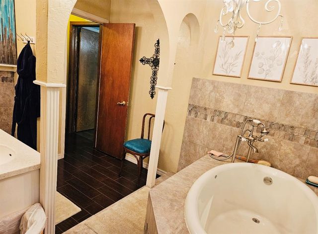 8216 Golden Oaks Road, Oklahoma City, OK 73127