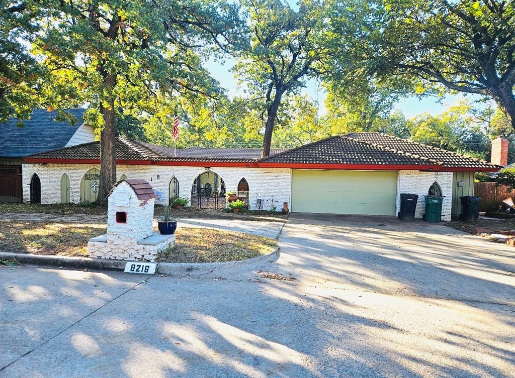 8216 Golden Oaks Road, Oklahoma City, OK 73127