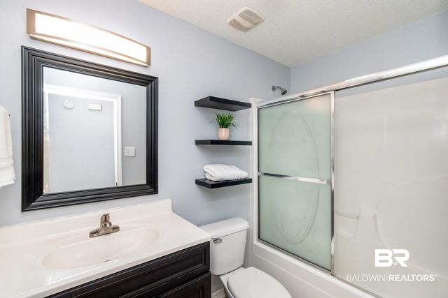 2136 Spring Grove Court, Mobile, AL 36695