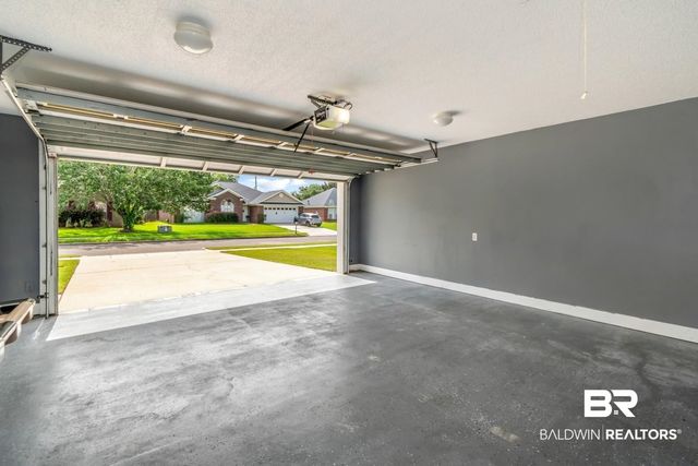 2136 Spring Grove Court, Mobile, AL 36695