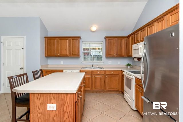 2136 Spring Grove Court, Mobile, AL 36695