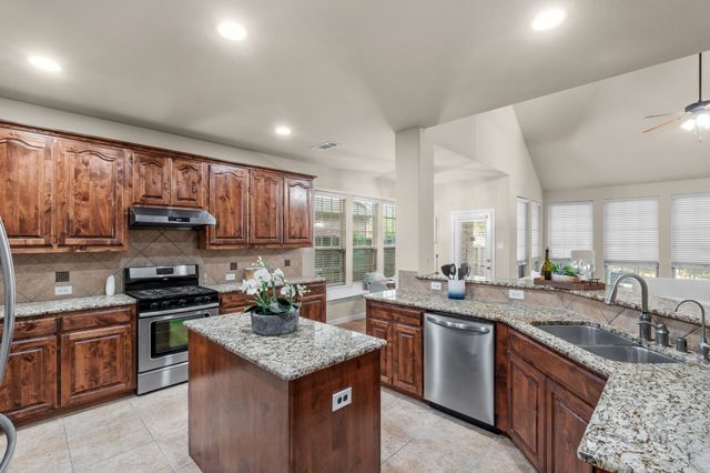 2800 Cole Castle Drive, Lewisville, TX 75056