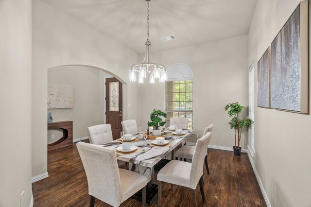 2800 Cole Castle Drive, Lewisville, TX 75056
