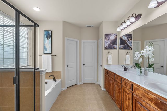 2800 Cole Castle Drive, Lewisville, TX 75056