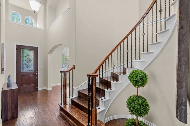 2800 Cole Castle Drive, Lewisville, TX 75056