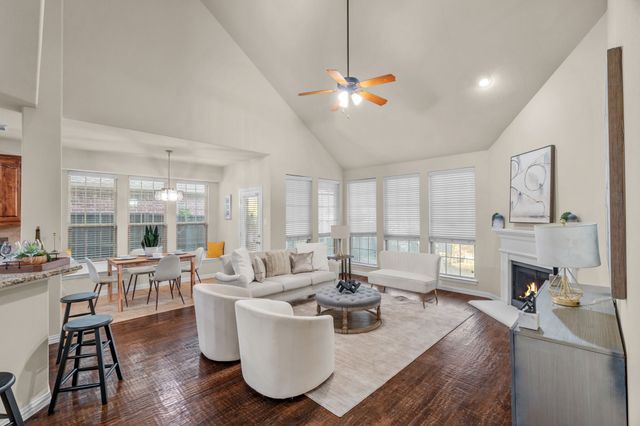 2800 Cole Castle Drive, Lewisville, TX 75056