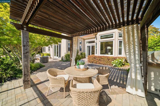 822 Pradera Way, San Ramon, CA 94583