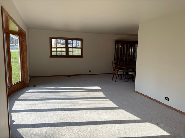 1209 Appaloosa Trail, Mchenry, IL 60051