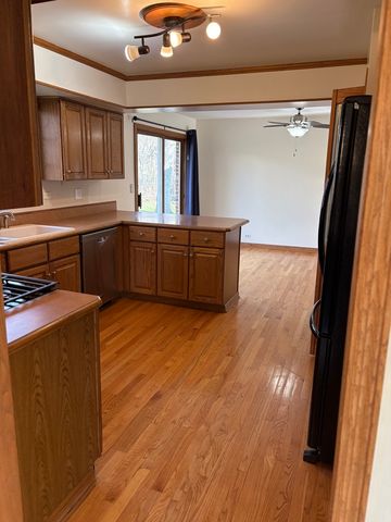 1209 Appaloosa Trail, Mchenry, IL 60051