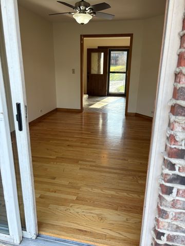 1209 Appaloosa Trail, Mchenry, IL 60051