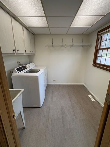 1209 Appaloosa Trail, Mchenry, IL 60051