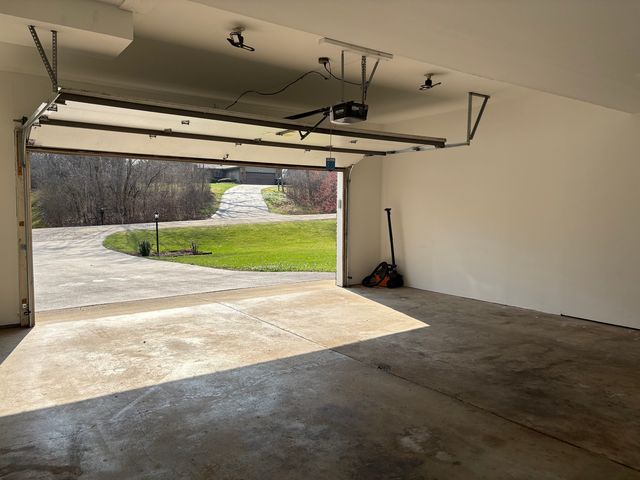 1209 Appaloosa Trail, Mchenry, IL 60051