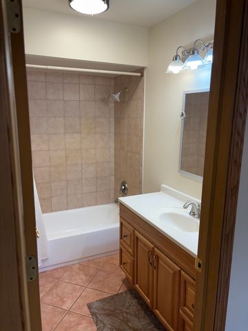 1209 Appaloosa Trail, Mchenry, IL 60051