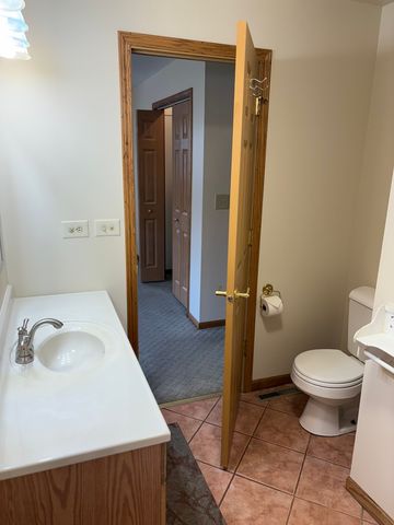 1209 Appaloosa Trail, Mchenry, IL 60051