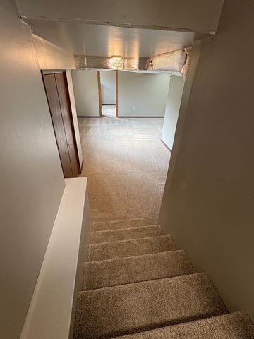 1209 Appaloosa Trail, Mchenry, IL 60051