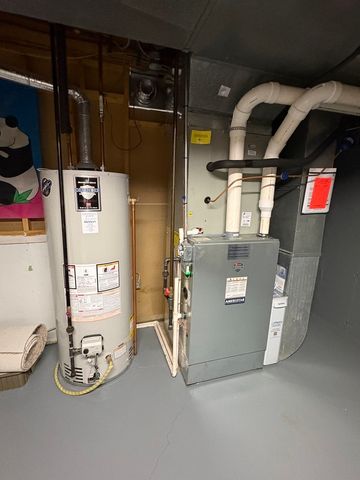 1209 Appaloosa Trail, Mchenry, IL 60051