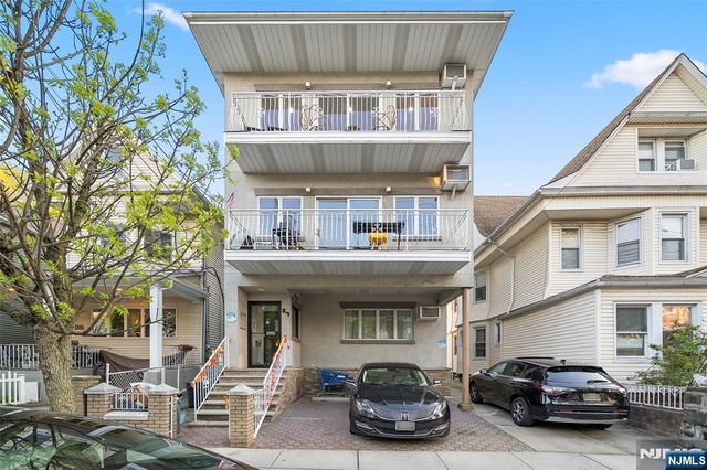 37 47th Street, Weehawken, NJ 07086