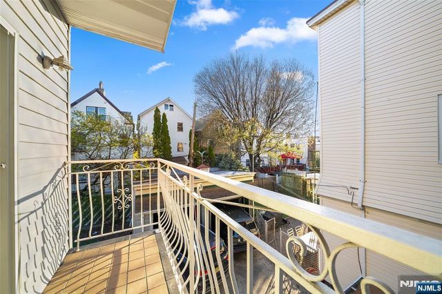37 47th Street, Weehawken, NJ 07086