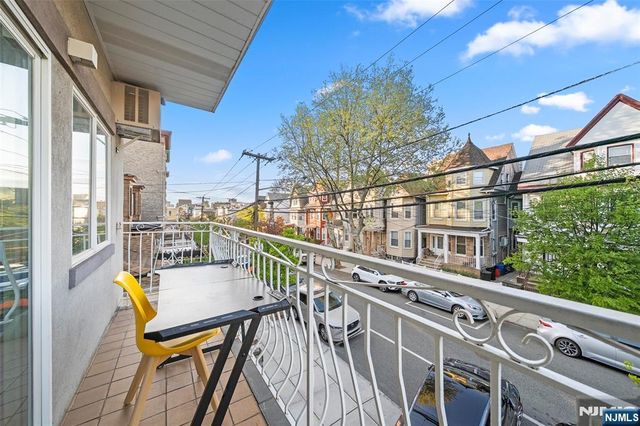 37 47th Street, Weehawken, NJ 07086