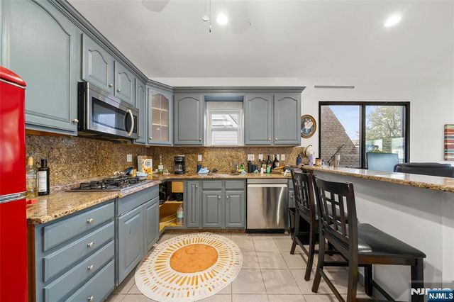 37 47th Street, Weehawken, NJ 07086