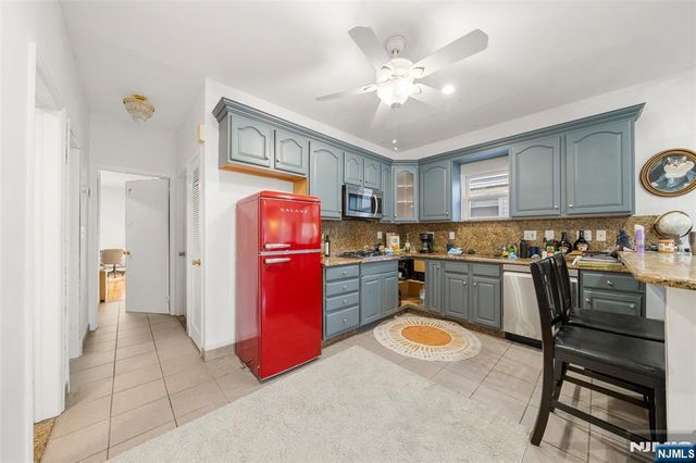 37 47th Street, Weehawken, NJ 07086