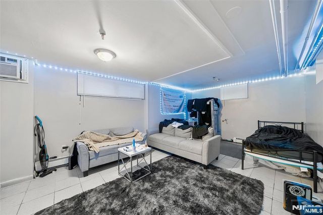 37 47th Street, Weehawken, NJ 07086