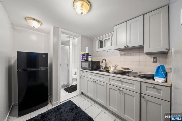 37 47th Street, Weehawken, NJ 07086