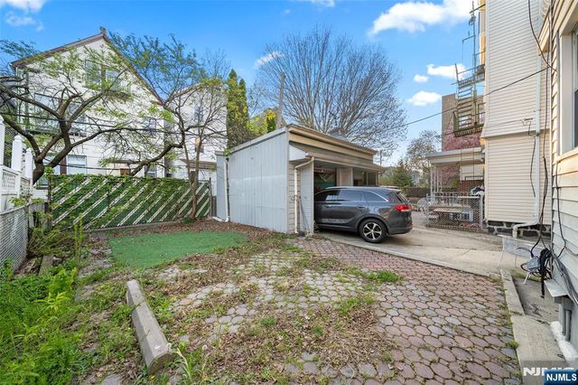 37 47th Street, Weehawken, NJ 07086