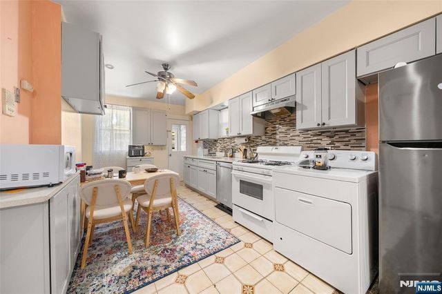 37 47th Street, Weehawken, NJ 07086