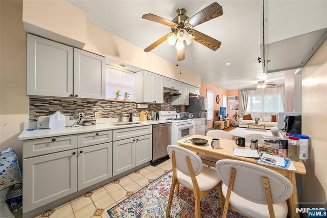 37 47th Street, Weehawken, NJ 07086