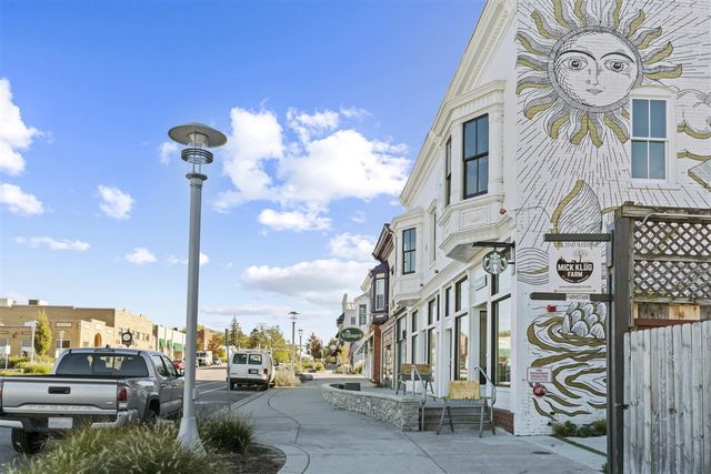 1117 Bell Avenue, New Buffalo, MI 49117