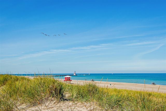 1117 Bell Avenue, New Buffalo, MI 49117