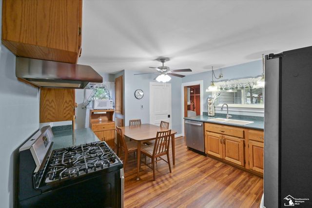 437 MONROE Street, Carleton, MI 48117