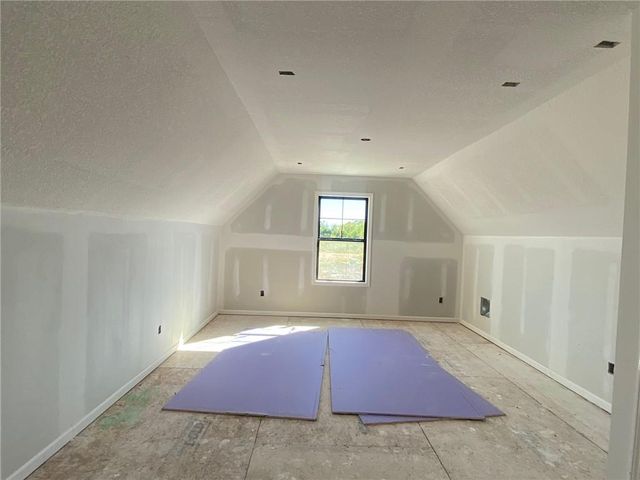 18994 W 193rd Terrace, Spring Hill, KS 66083