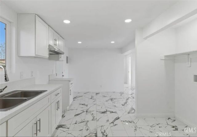 10720 Santa Ana Street, Lamont, CA 93241