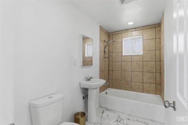 10720 Santa Ana Street, Lamont, CA 93241