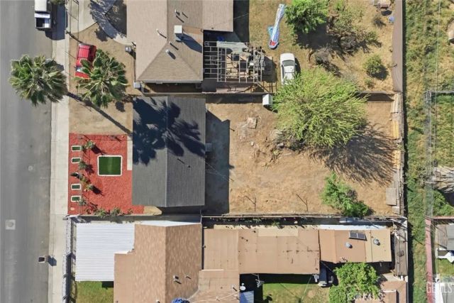 10720 Santa Ana Street, Lamont, CA 93241