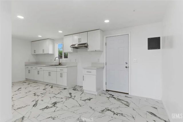 10720 Santa Ana Street, Lamont, CA 93241