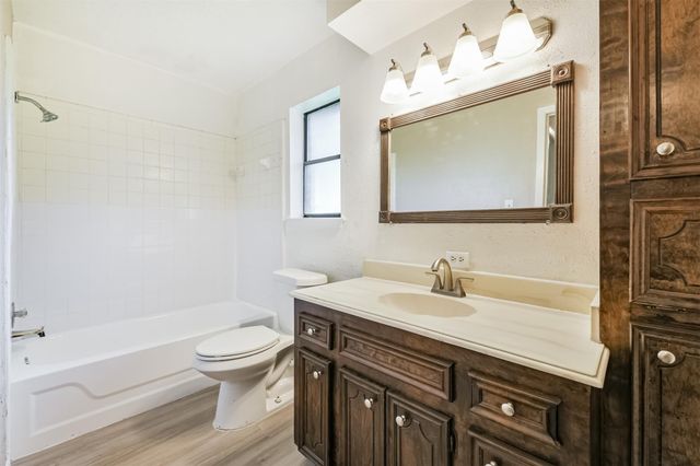 639 N Starboard Street, Crosby, TX 77532