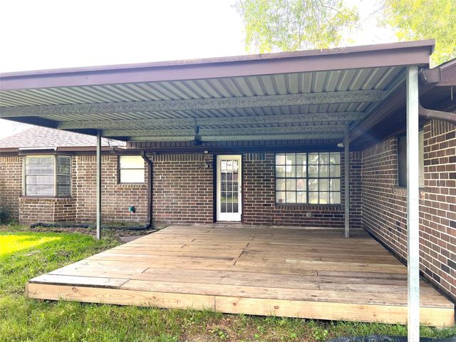 639 N Starboard Street, Crosby, TX 77532