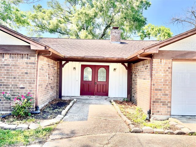 639 N Starboard Street, Crosby, TX 77532