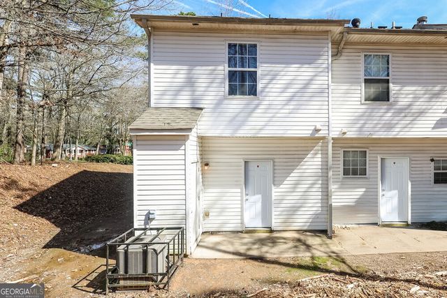 6055 Camden Forrest Drive, Riverdale, GA 30296