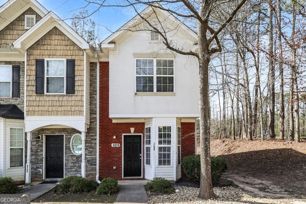 6055 Camden Forrest Drive, Riverdale, GA 30296