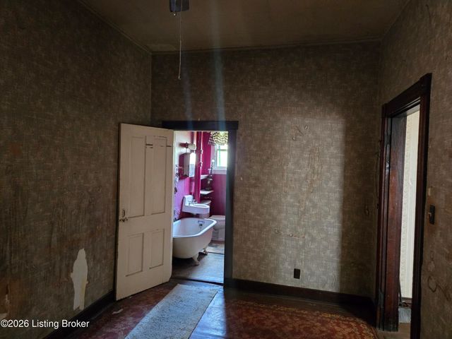 1131 Rammers Ave, Louisville, KY 40204
