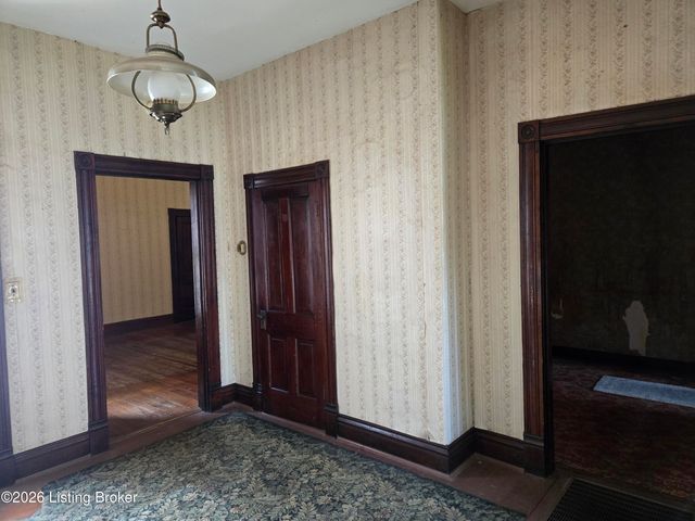 1131 Rammers Ave, Louisville, KY 40204