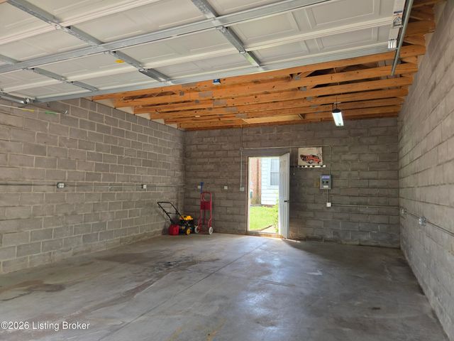 1131 Rammers Ave, Louisville, KY 40204