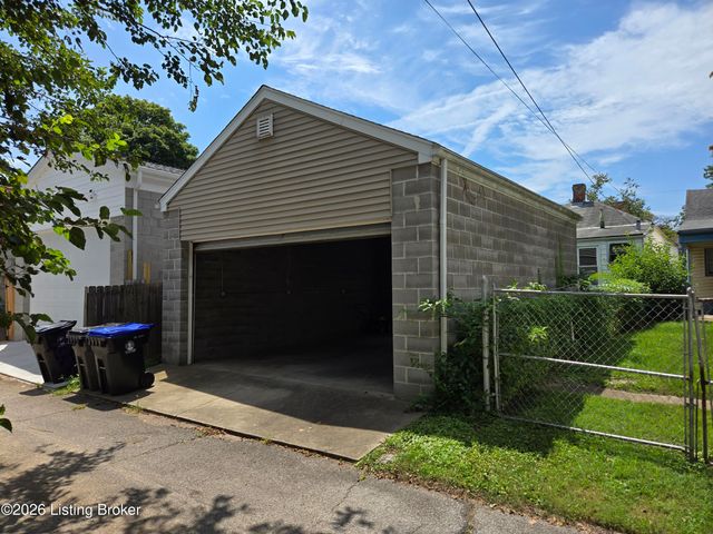 1131 Rammers Ave, Louisville, KY 40204