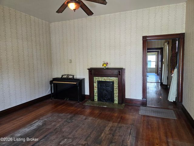 1131 Rammers Ave, Louisville, KY 40204