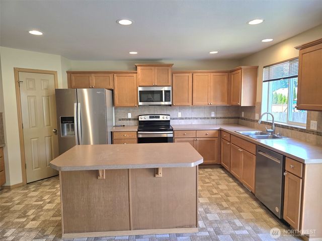 15738 104th Avenue SE, Yelm, WA 98597